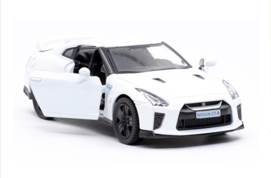 Makeda 1/36 Nissan GT-R Modern Car Model