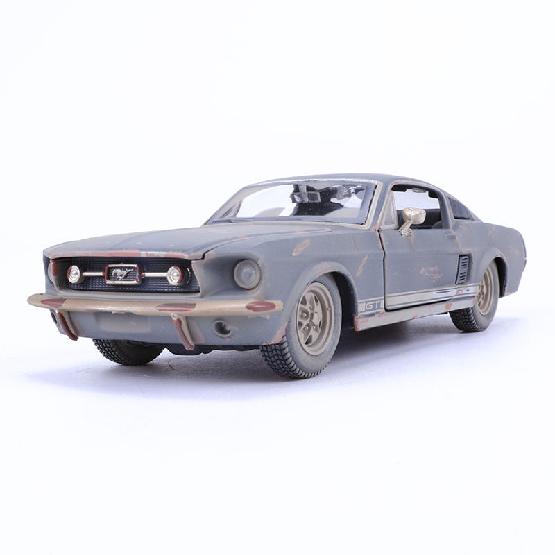 Maisto 1/24 Ford Mustang GT 1967 Collection Classic Car Model