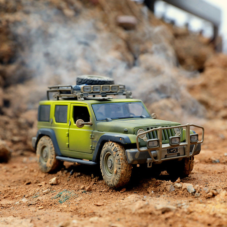 Maisto 1/18 Jeep Rescue Concept Wrangler/Commander Modern Car Model