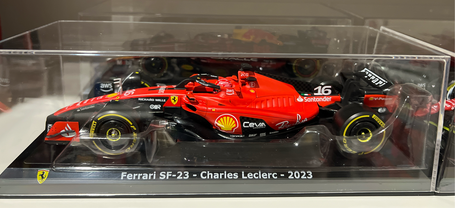 Bburago 1/24  Ferrari Formula Racing Car Acrylic Display Case Modern Car Model