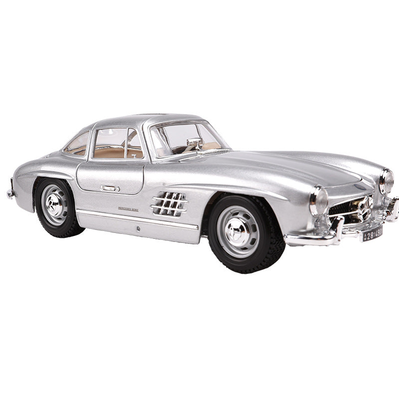 Bburago 1/18 Mercedes Benz 300SL 1954 Classic Car Model