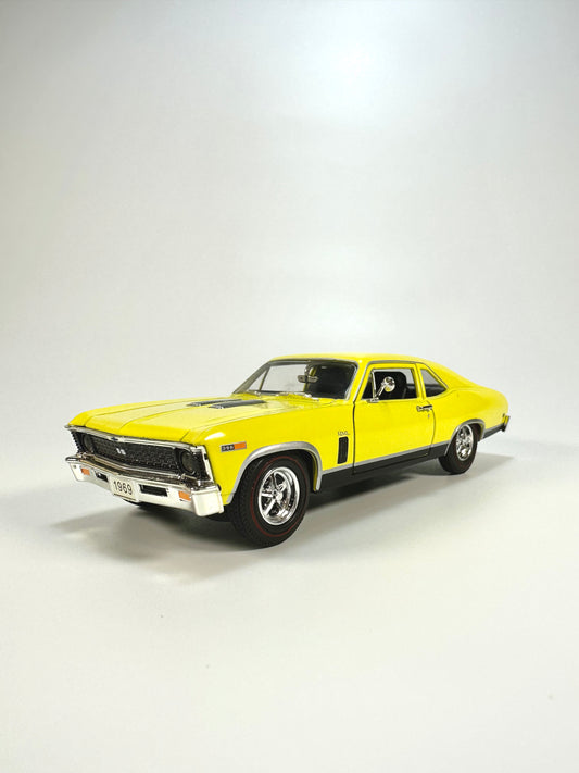 SIGNATURE 1/32 Chevrolet NOVA SS Classic Car Model