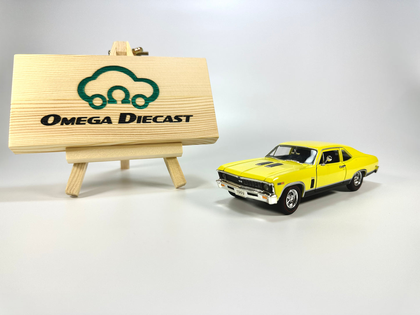 SIGNATURE 1/32 Chevrolet NOVA SS Classic Car Model