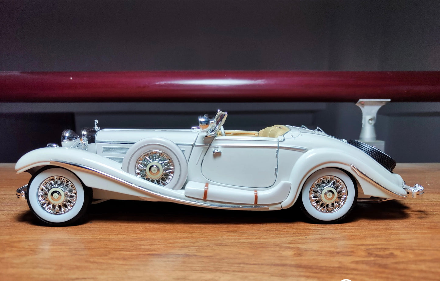 MAISTO 1/18 Mercedes-Benz 500K 280SE 1967 Classic Car Model