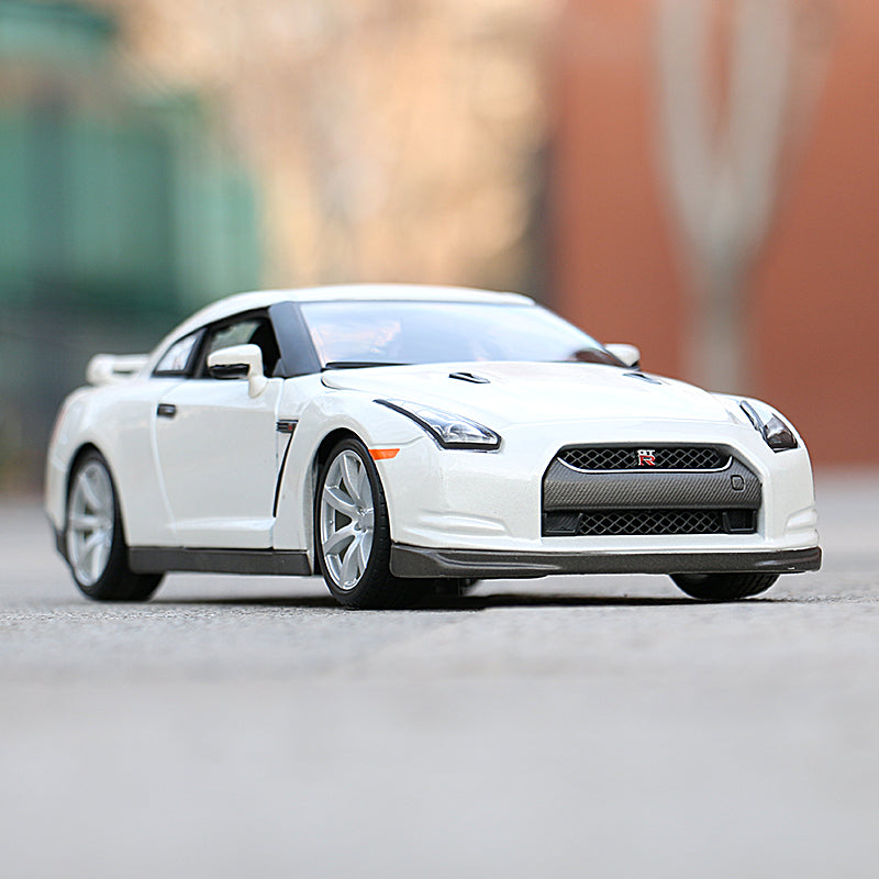 WELLY 1/36 Nissan GTR Modern Car Model