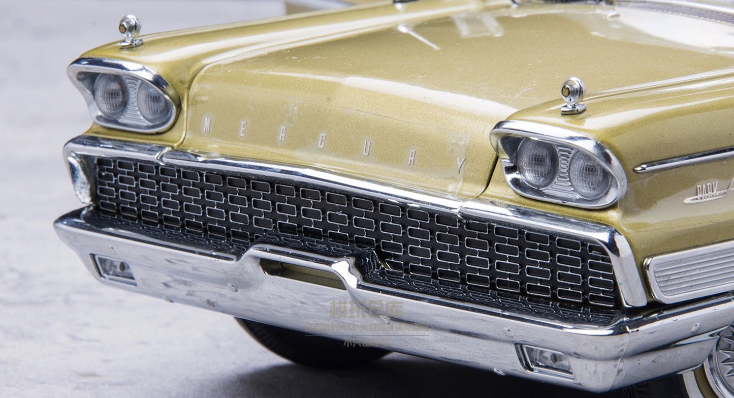 SunStar 1/18 Ford Mercury Parklane 1959 Classic Car Model