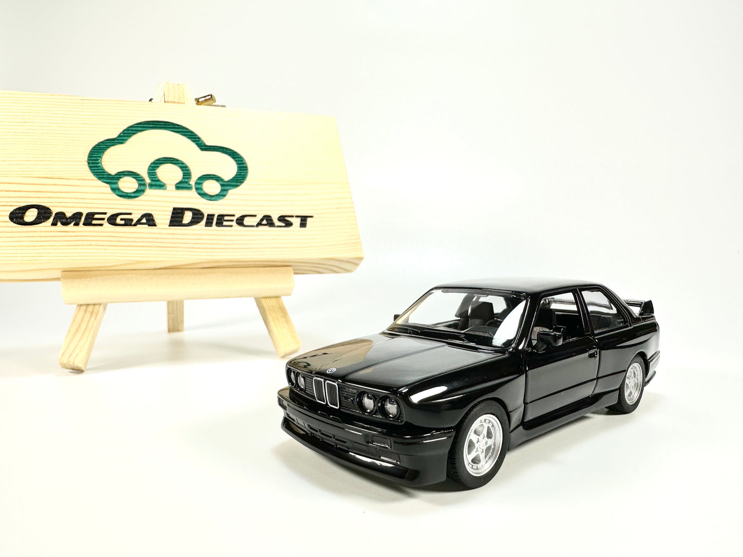 MAKEDA 1/36 BMW M3 1987 Modern Car Model