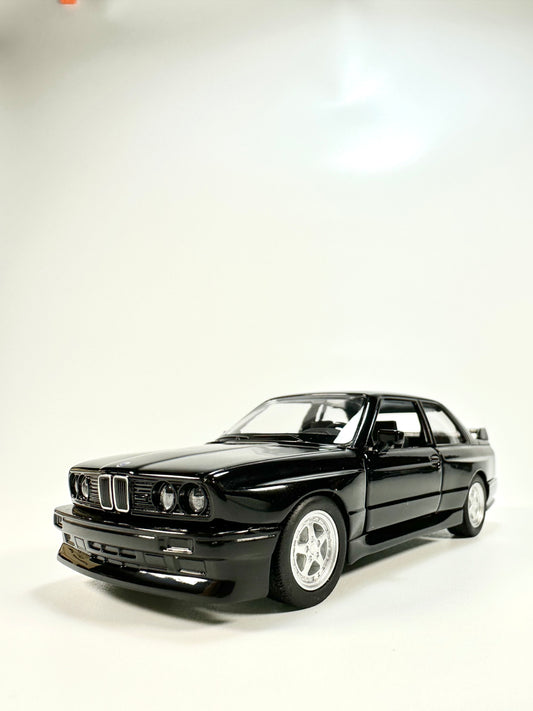 MAKEDA 1/36 BMW M3 1987 Modern Car Model