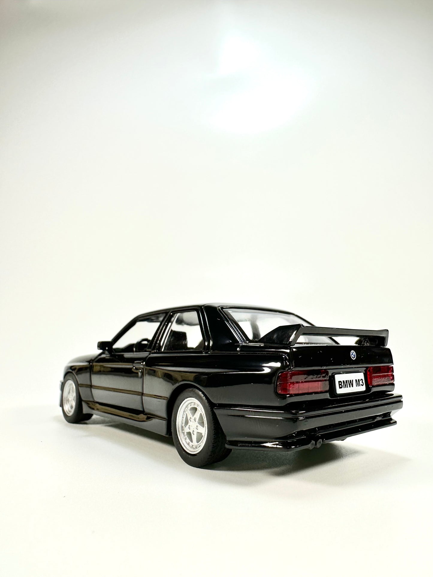 MAKEDA 1/36 BMW M3 1987 Modern Car Model