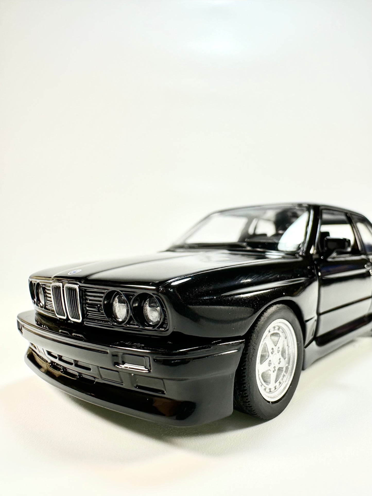 MAKEDA 1/36 BMW M3 1987 Modern Car Model