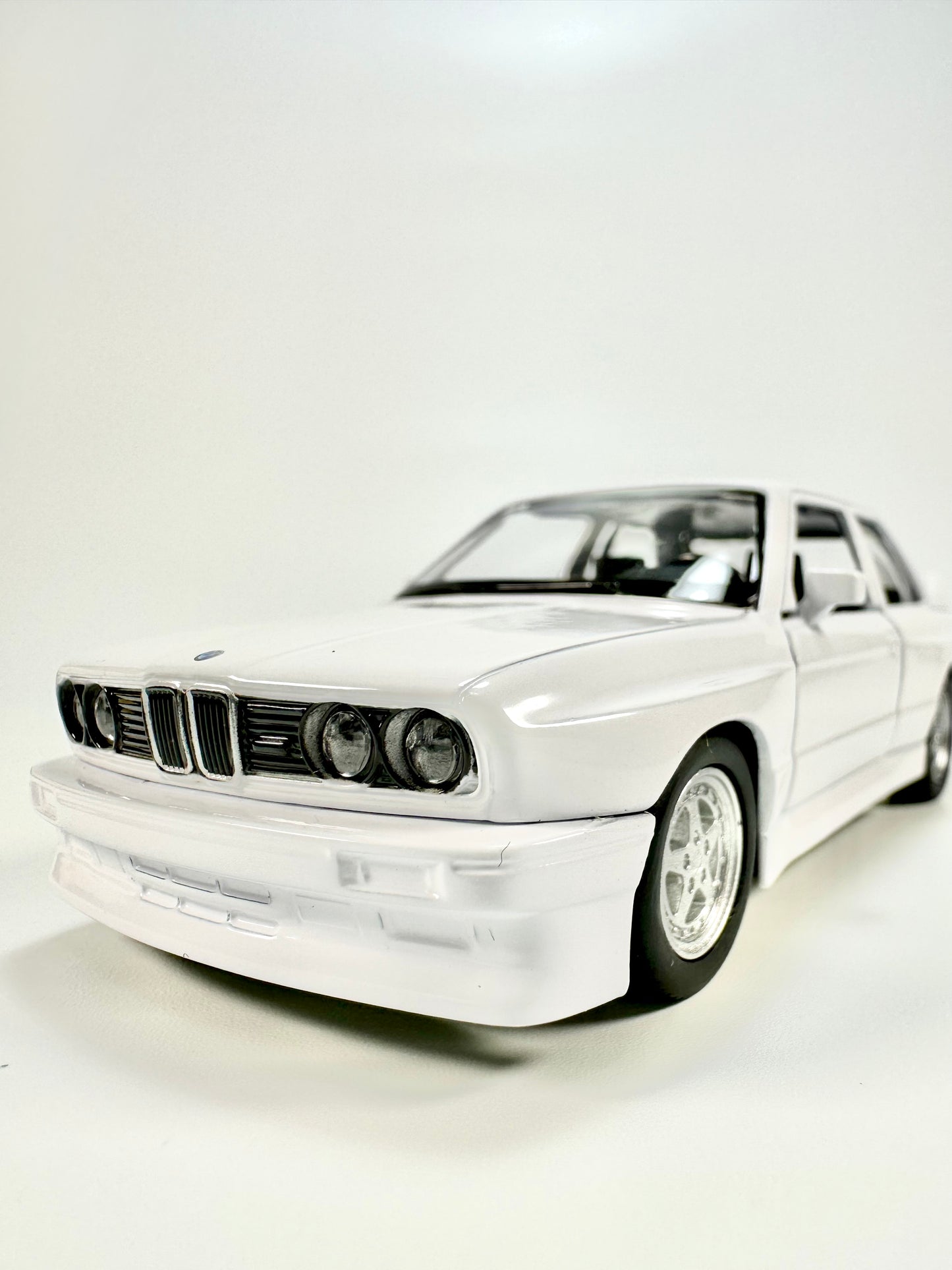 MAKEDA 1/36 BMW M3 1987 Modern Car Model