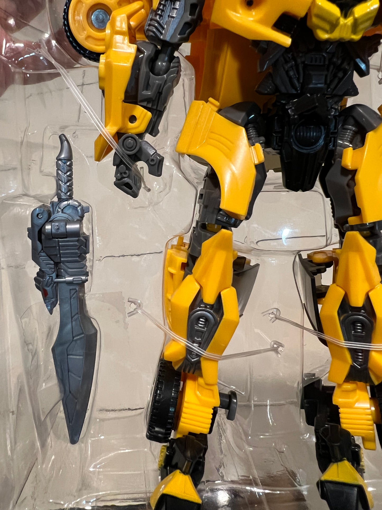 Transformer BumbleBee YellowJacket 22cm SW01 19.2cm Action Figure Toys