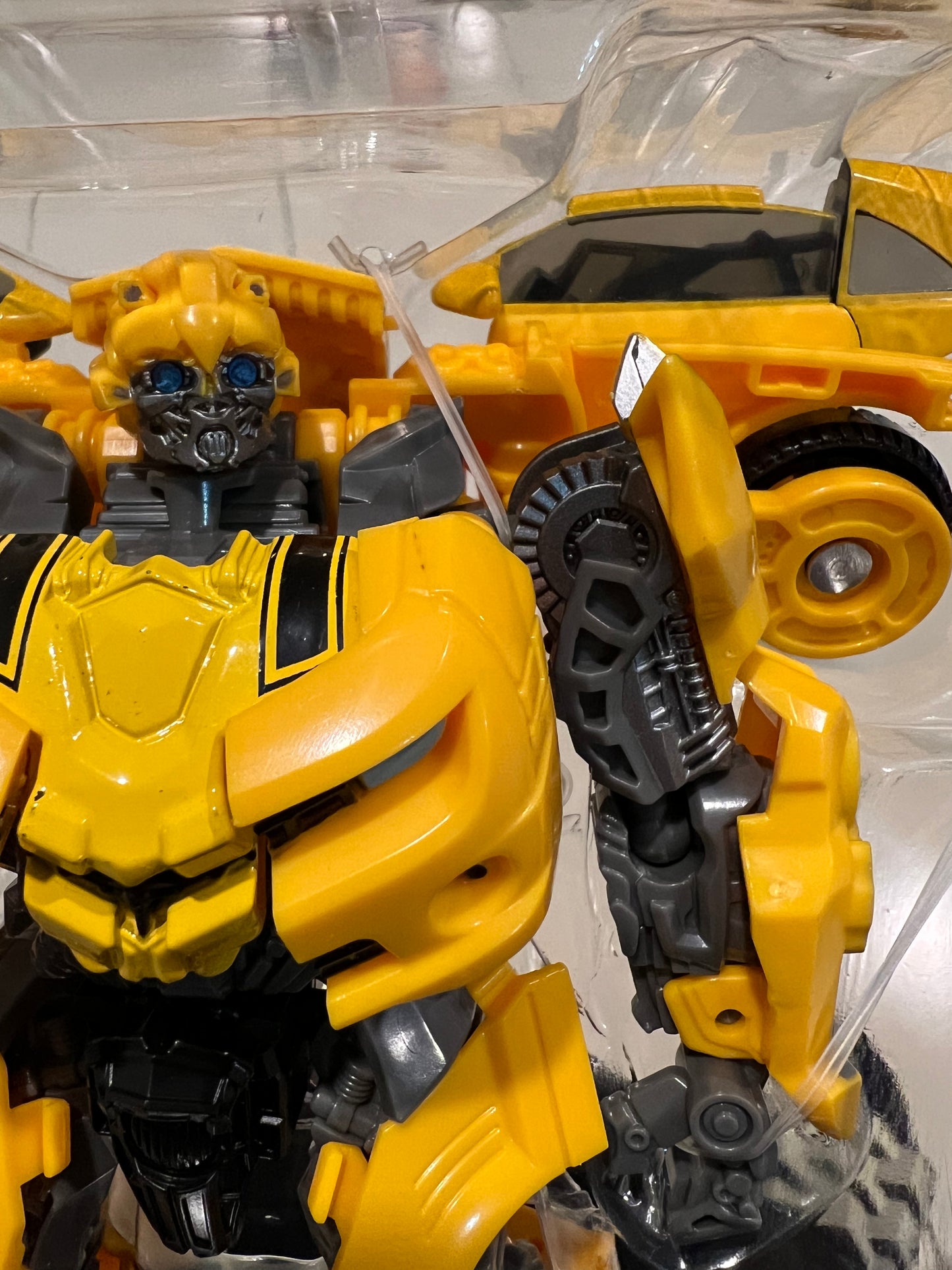 Transformer BumbleBee YellowJacket 22cm SW01 19.2cm Action Figure Toys