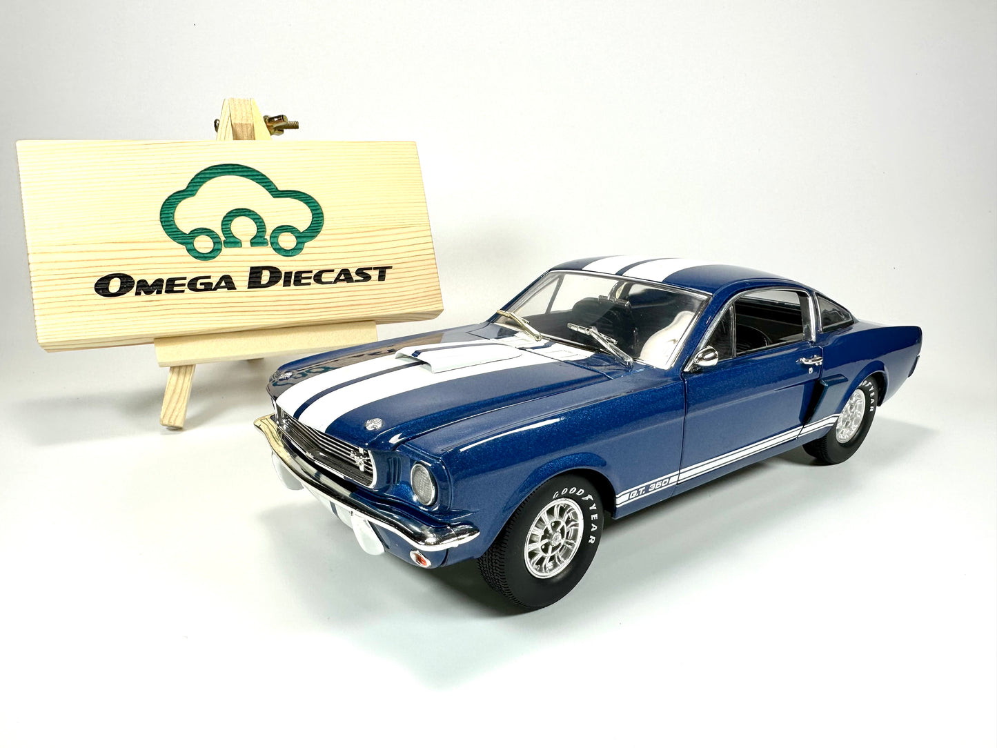 1/18 Ford Shelby GT350R Morden Car Model