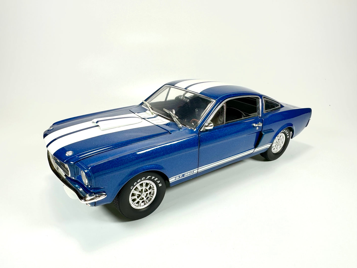 1/18 Ford Shelby GT350R Morden Car Model