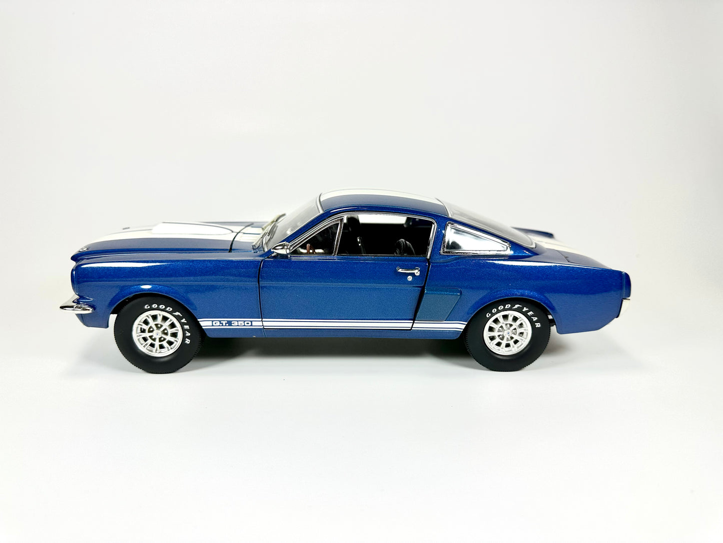 1/18 Ford Shelby GT350R Morden Car Model