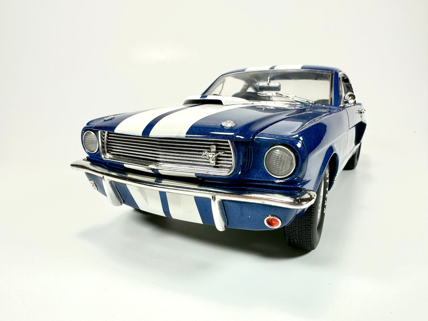 1/18 Ford Shelby GT350R Morden Car Model