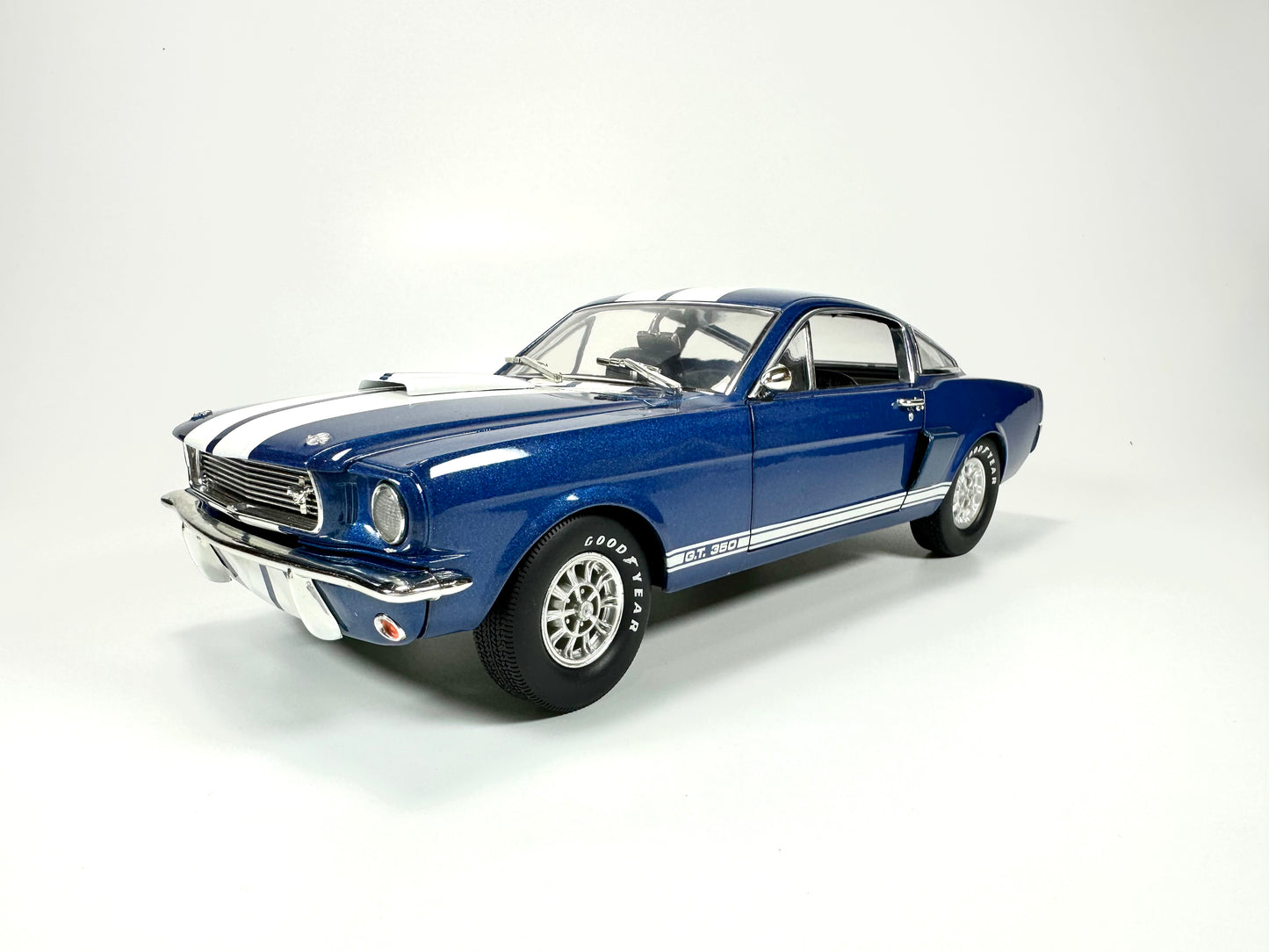 1/18 Ford Shelby GT350R Morden Car Model