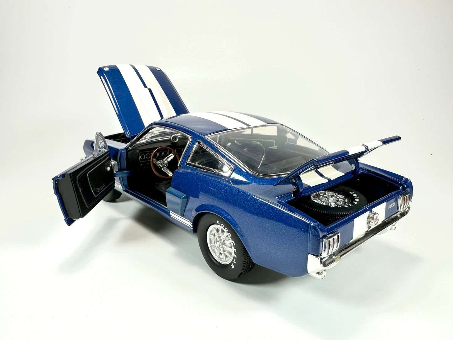 1/18 Ford Shelby GT350R Morden Car Model