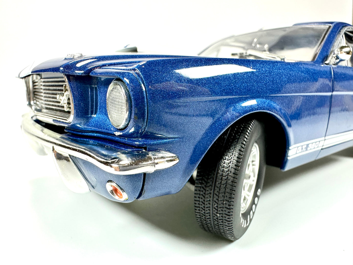 1/18 Ford Shelby GT350R Morden Car Model