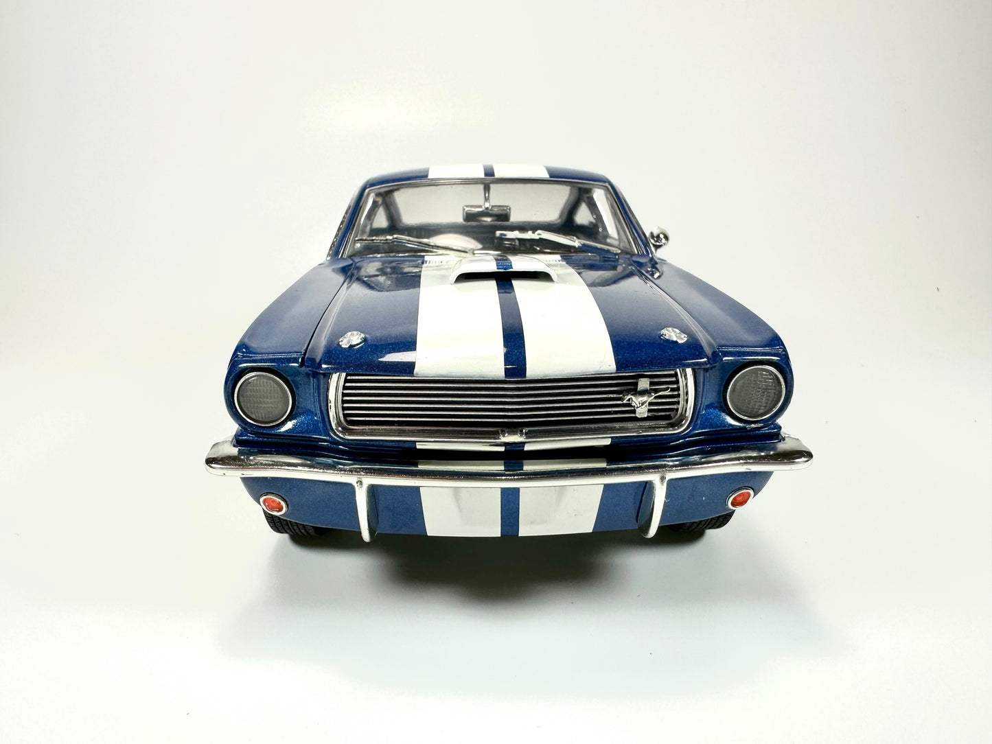 1/18 Ford Shelby GT350R Morden Car Model