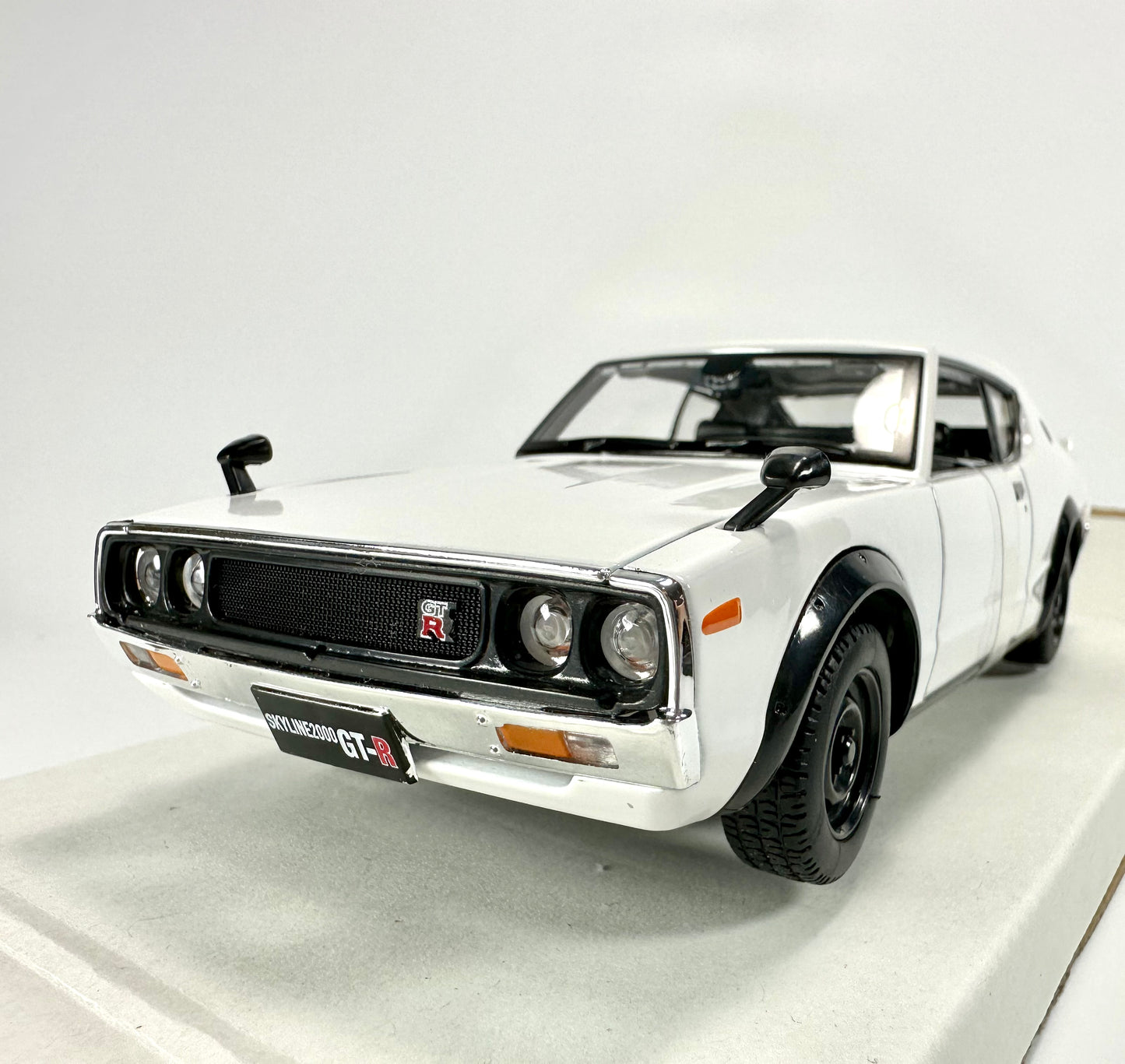 MAISTO 1/24 Nissan GT-R Skyline 1973 Classic Car Model