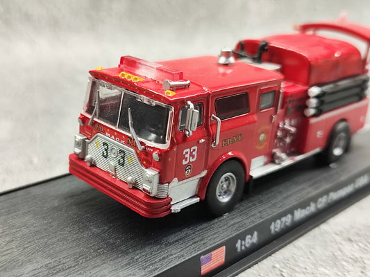 AMER 1/64 Mack CF Pumper USA Fire Engine 1979 Vintage Car Model