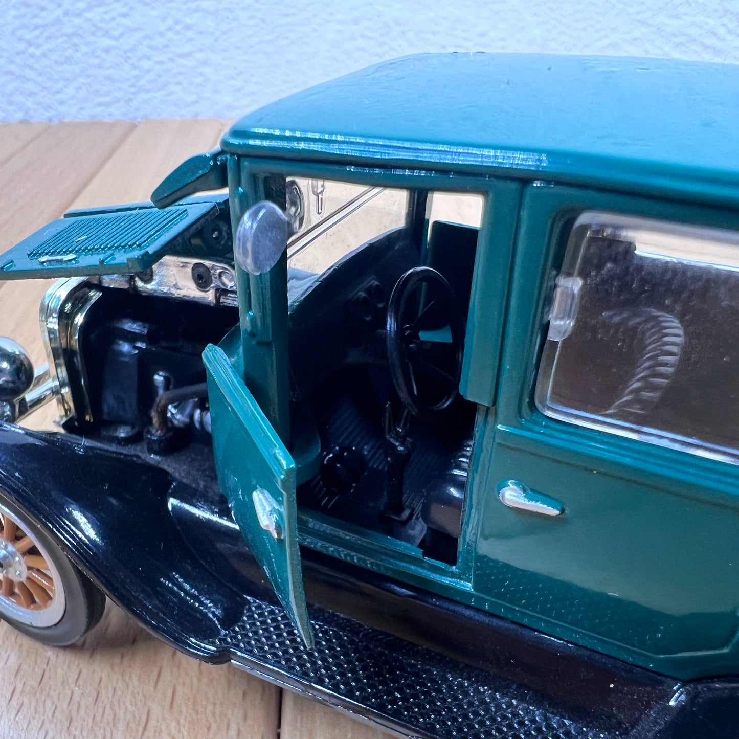 1/32 Ford 1926 Vintage Car Model