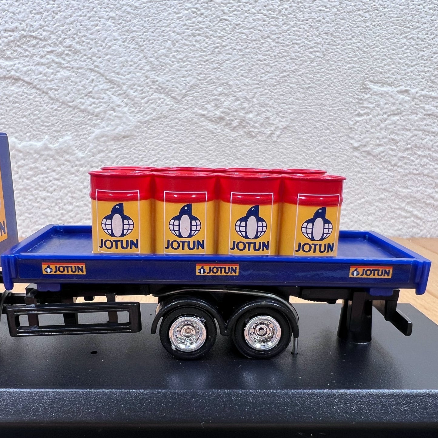 1/87 Jotun Container Truck Modern Car Model