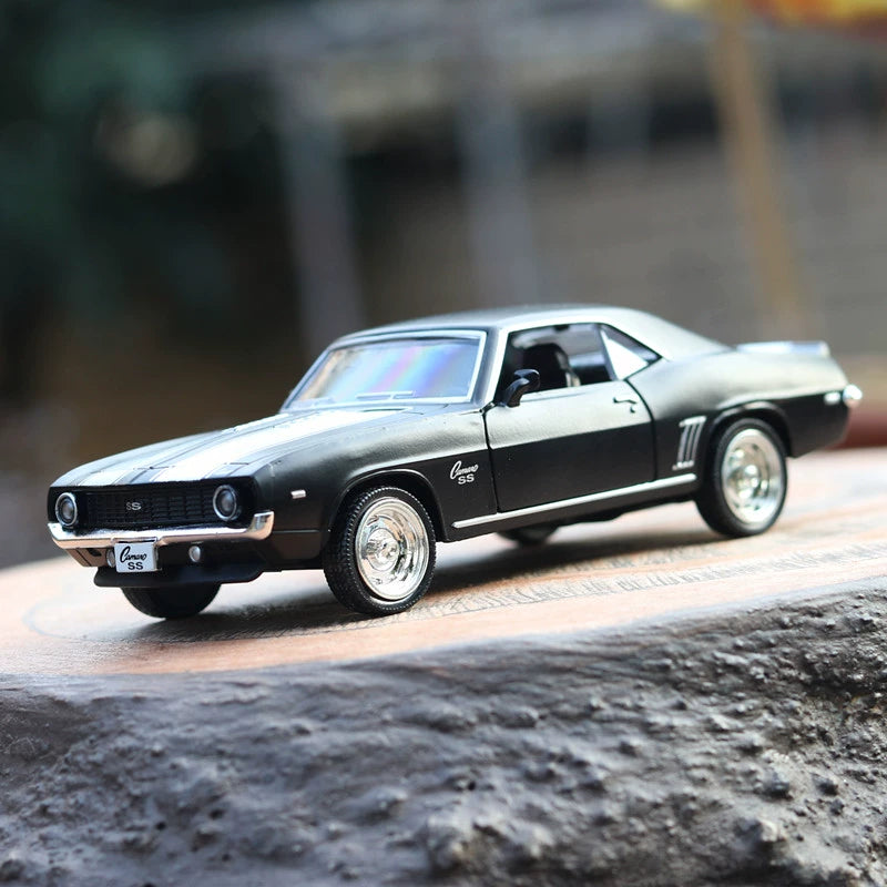 MAKEDA 1/36 Chevrolet Camaro SS 1969 Classic Car Model