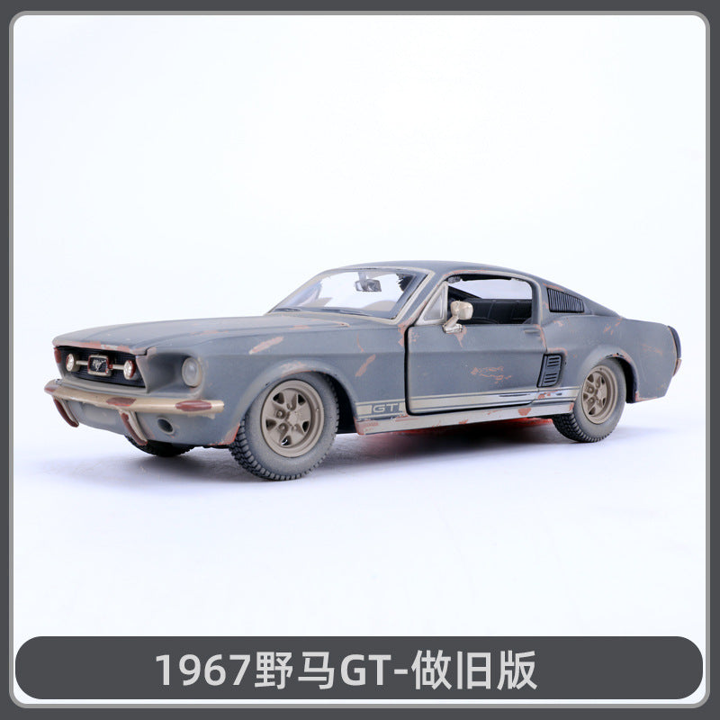 Maisto 1/24 Ford Mustang GT 1967 Collection Classic Car Model