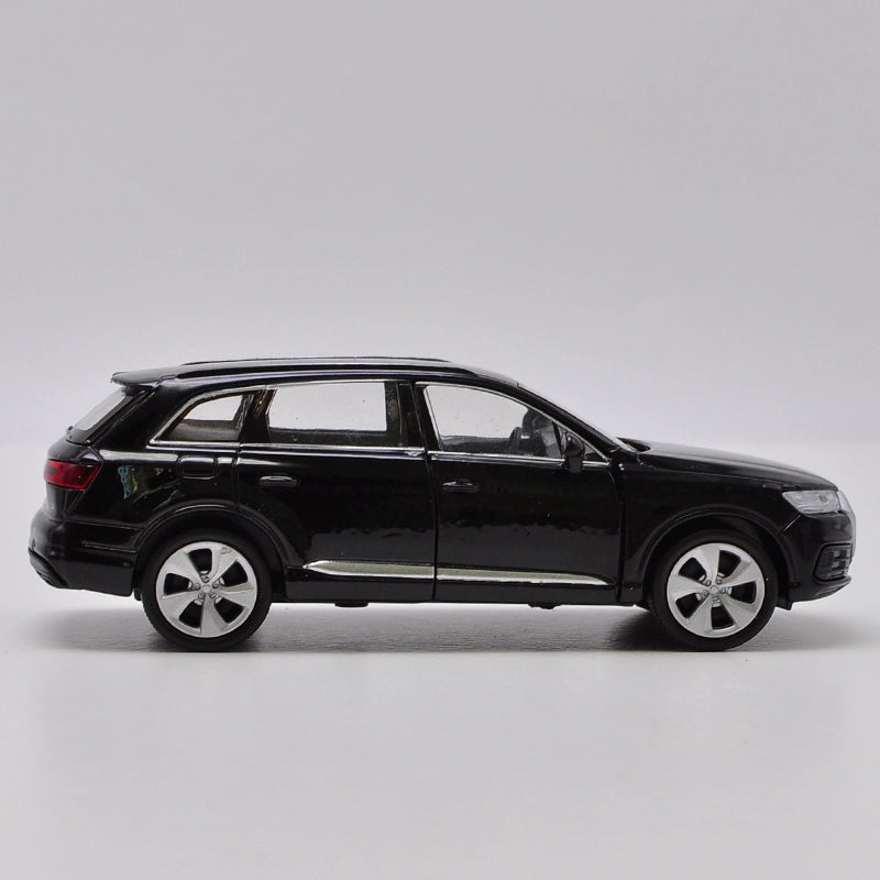 WELLY 1/36 Audi Q7 SUV Modern Car Model