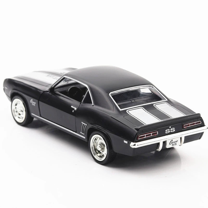 MAKEDA 1/36 Chevrolet Camaro SS 1969 Classic Car Model