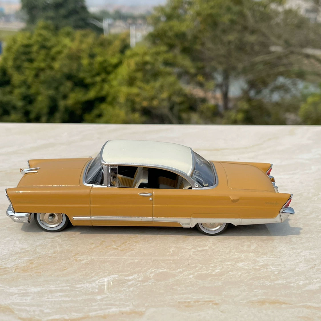 GFCC 1/43 Lincoln Premiere Coupe 1956 Classic Car Model