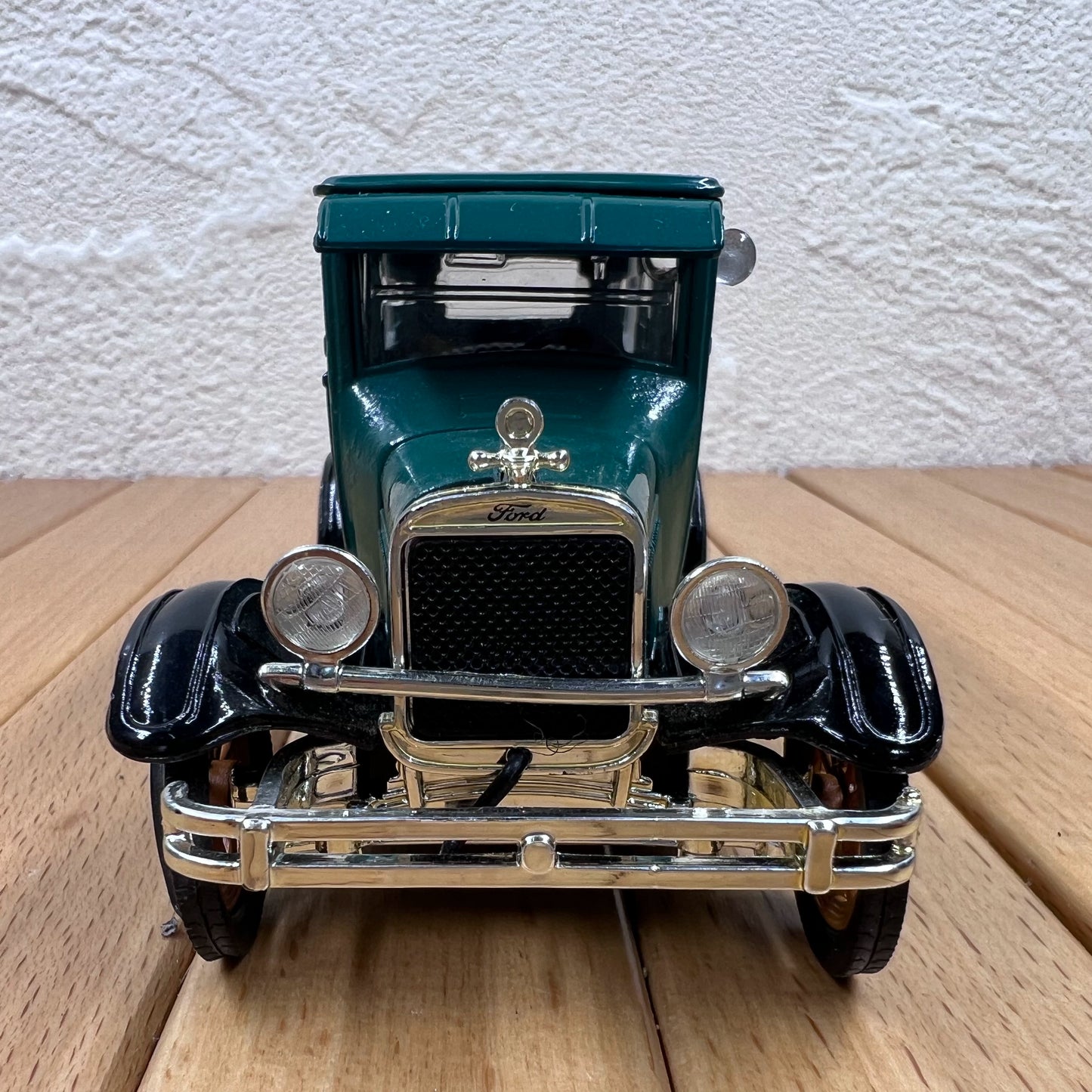 1/32 Ford 1926 Vintage Car Model