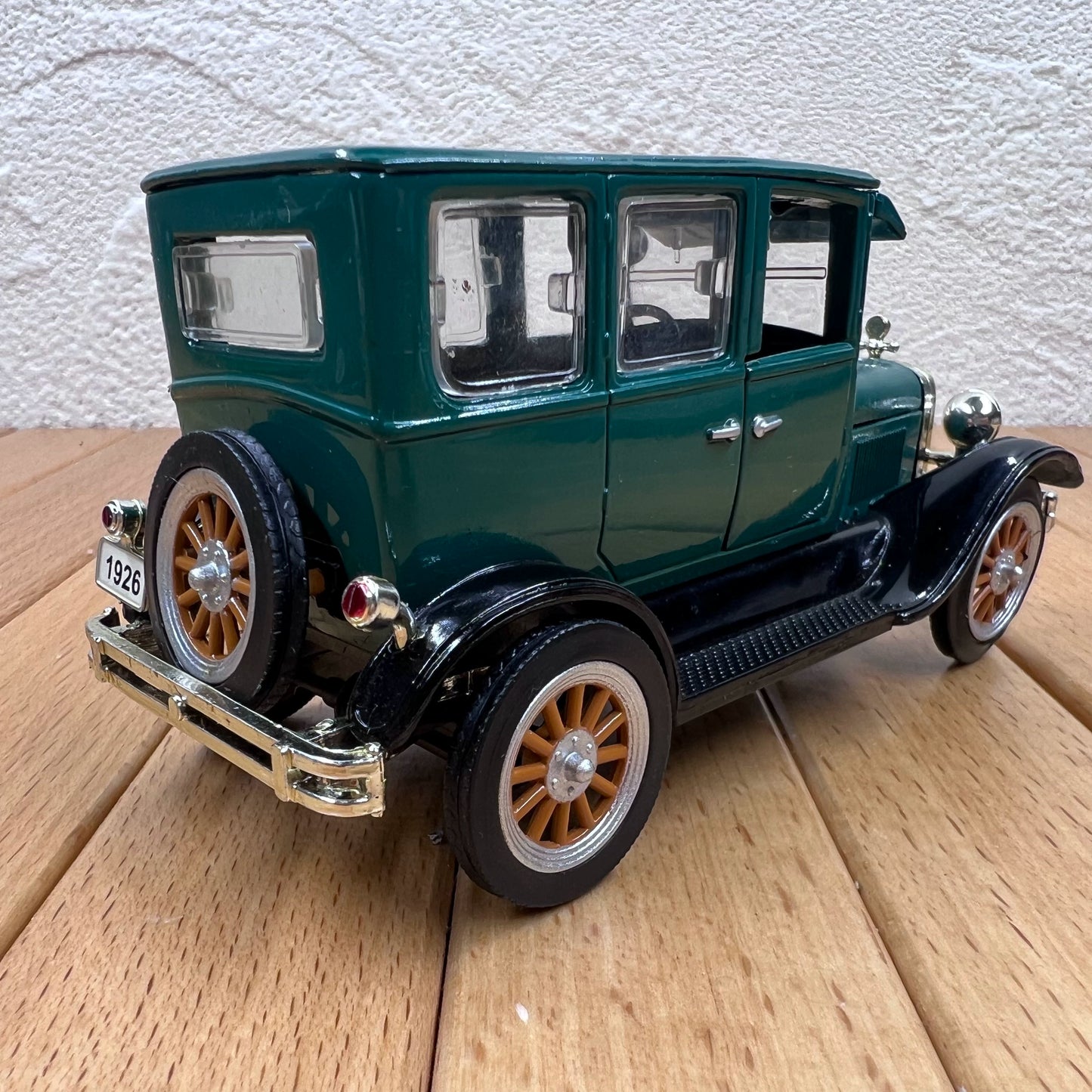 1/32 Ford 1926 Vintage Car Model