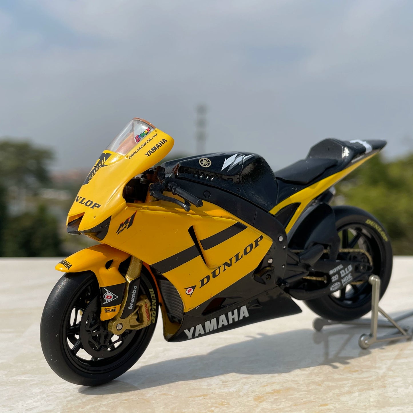 1/18 Yamaha YZR M1 Motorcycle Modern Car Model