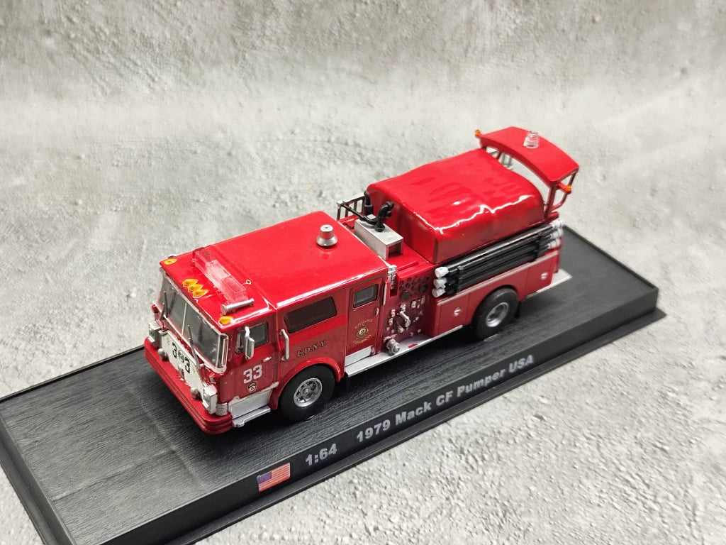 AMER 1/64 Mack CF Pumper USA Fire Engine 1979 Vintage Car Model