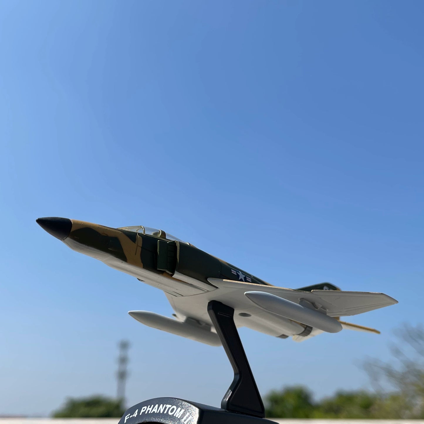 1/145 USAF McDonnell Douglas F-4 Phantom II Aircraft Model