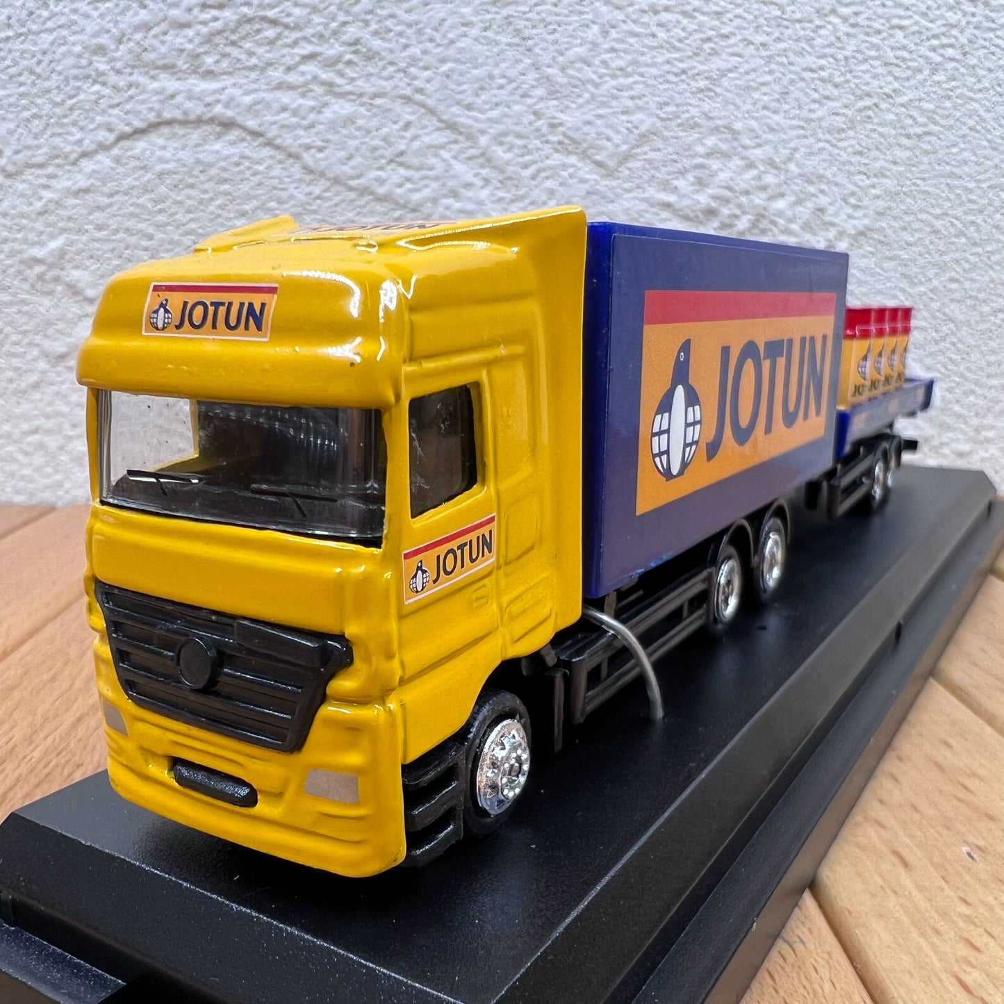 1/87 Jotun Container Truck Modern Car Model