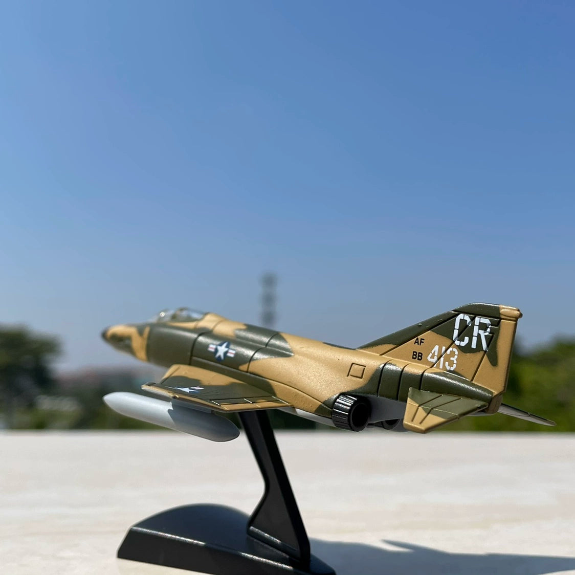 1/145 USAF McDonnell Douglas F-4 Phantom II Aircraft Model