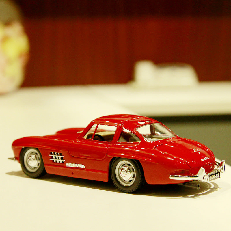 Bburago 1/24 Mercedes-Benz 300SL 1954 Classic Car Model