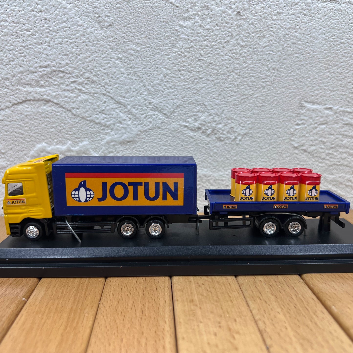 1/87 Jotun Container Truck Modern Car Model