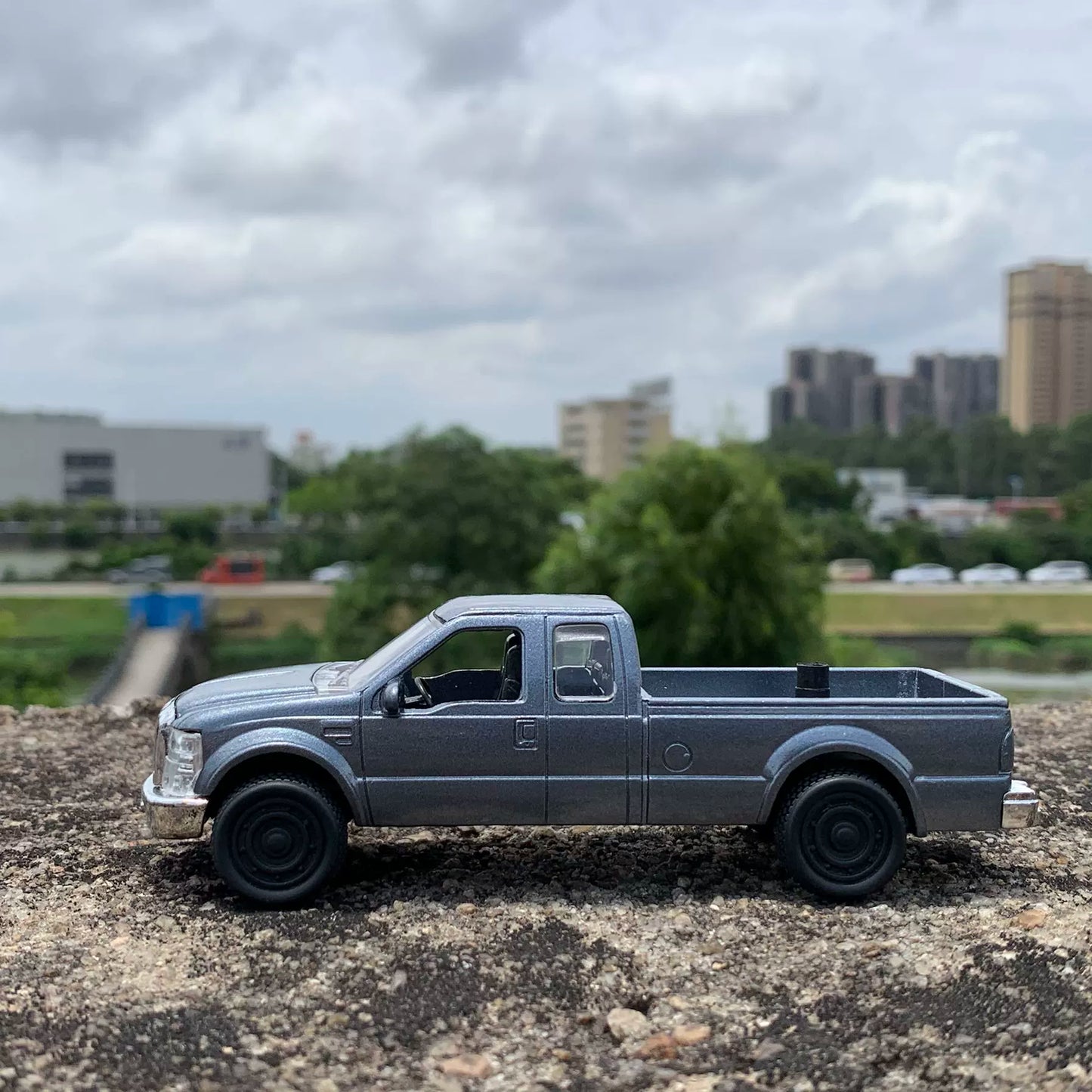 1/43 Ford F250 Pickup Truck Modern Car Model