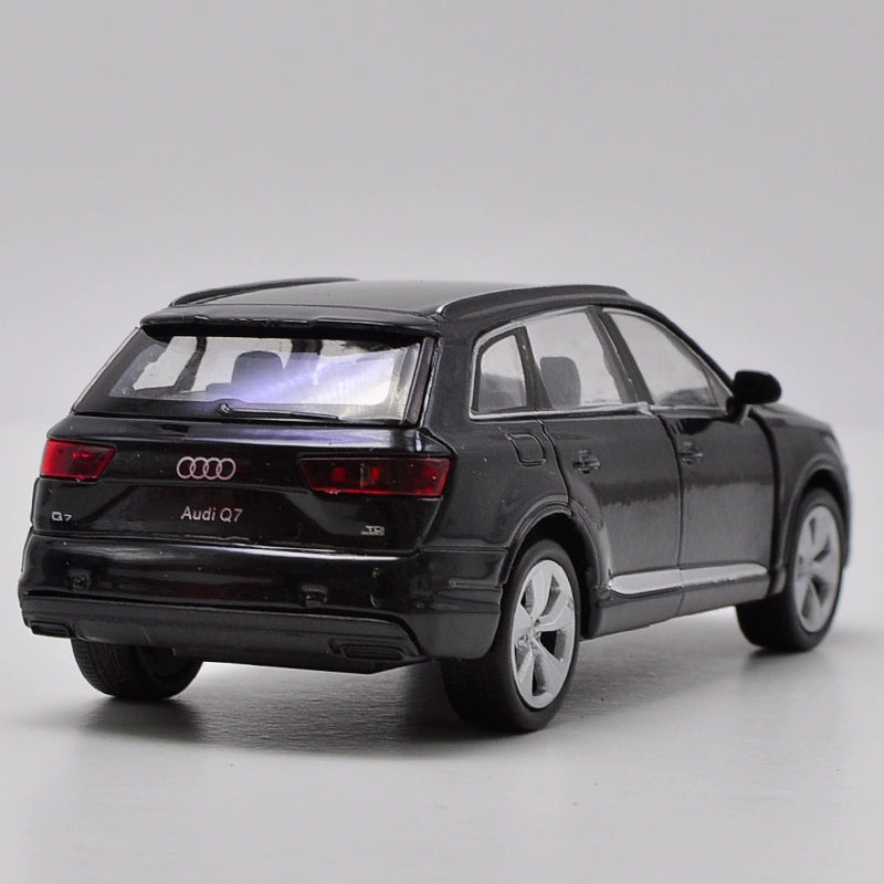 WELLY 1/36 Audi Q7 SUV Modern Car Model