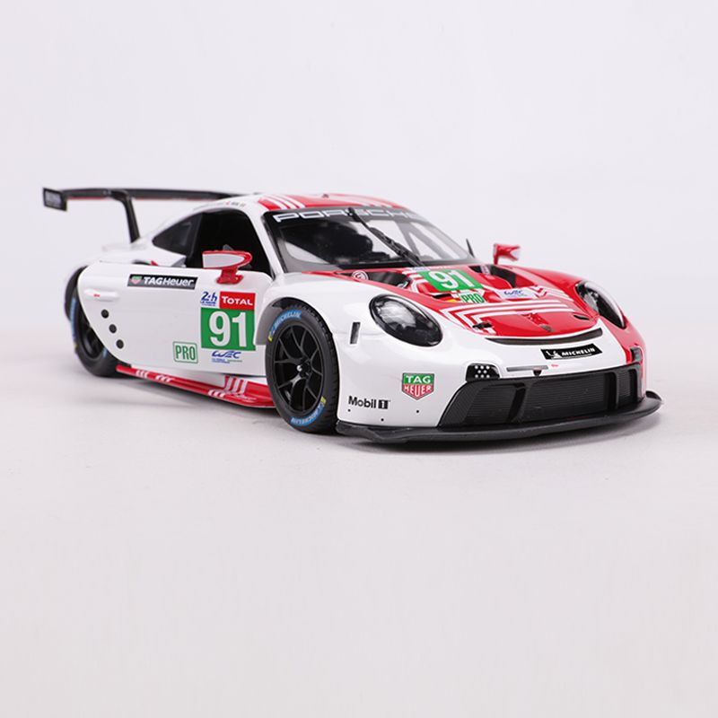 Bburago 1/24 Porsche 911 RSR Dakar Modern Car Model