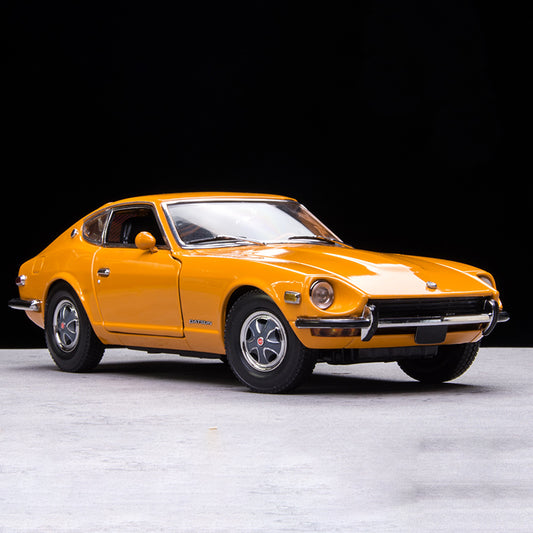 SUNSTAR 1/18  Nissan Datsun 240Z 1972 Classic Car Model