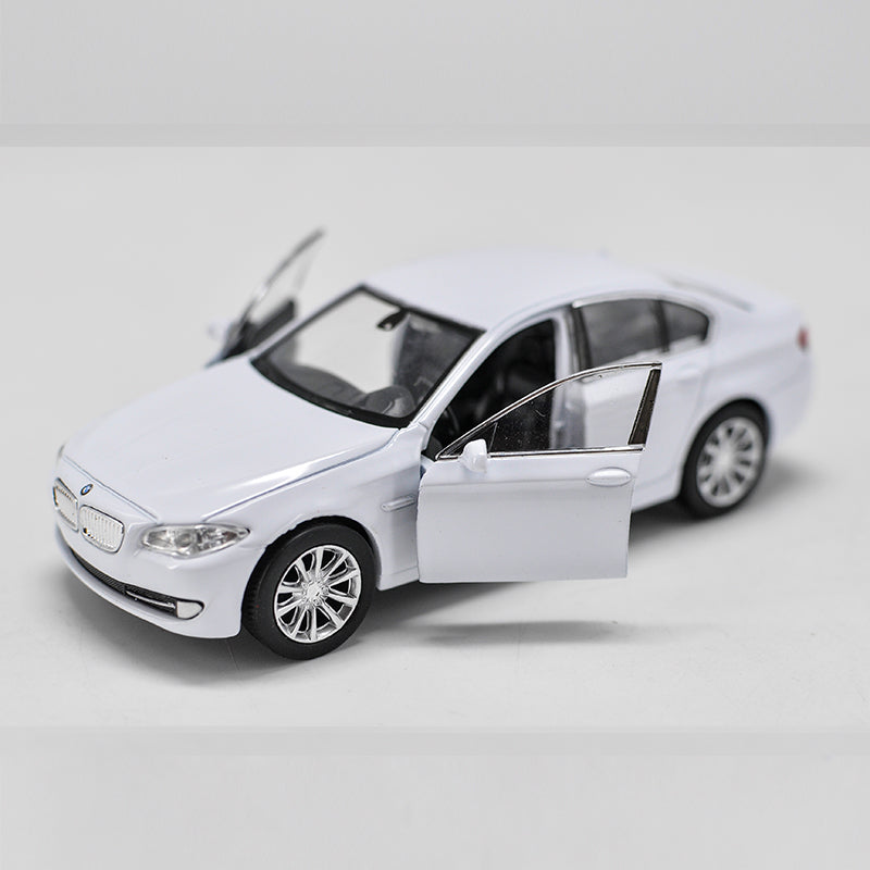 WELLY 1/36 BMW 535 Modern Car Model